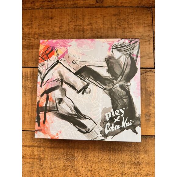 Pley x Cobra Kai Eyeshadow Palette 9 Shades Makeup Limited Edition New in Box - Picture 2 of 3